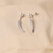 Elisha Pearl Earrings