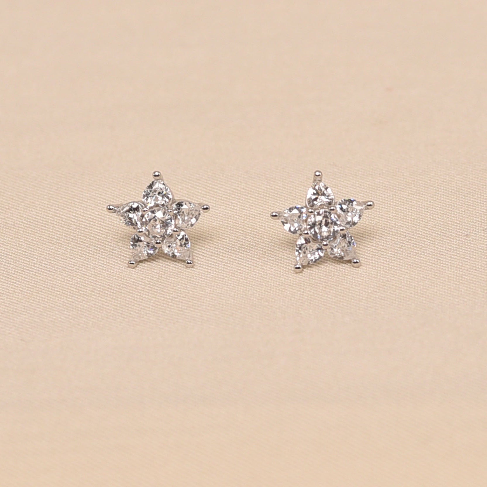 925 Sterling silver studs earring for Women - Elyta