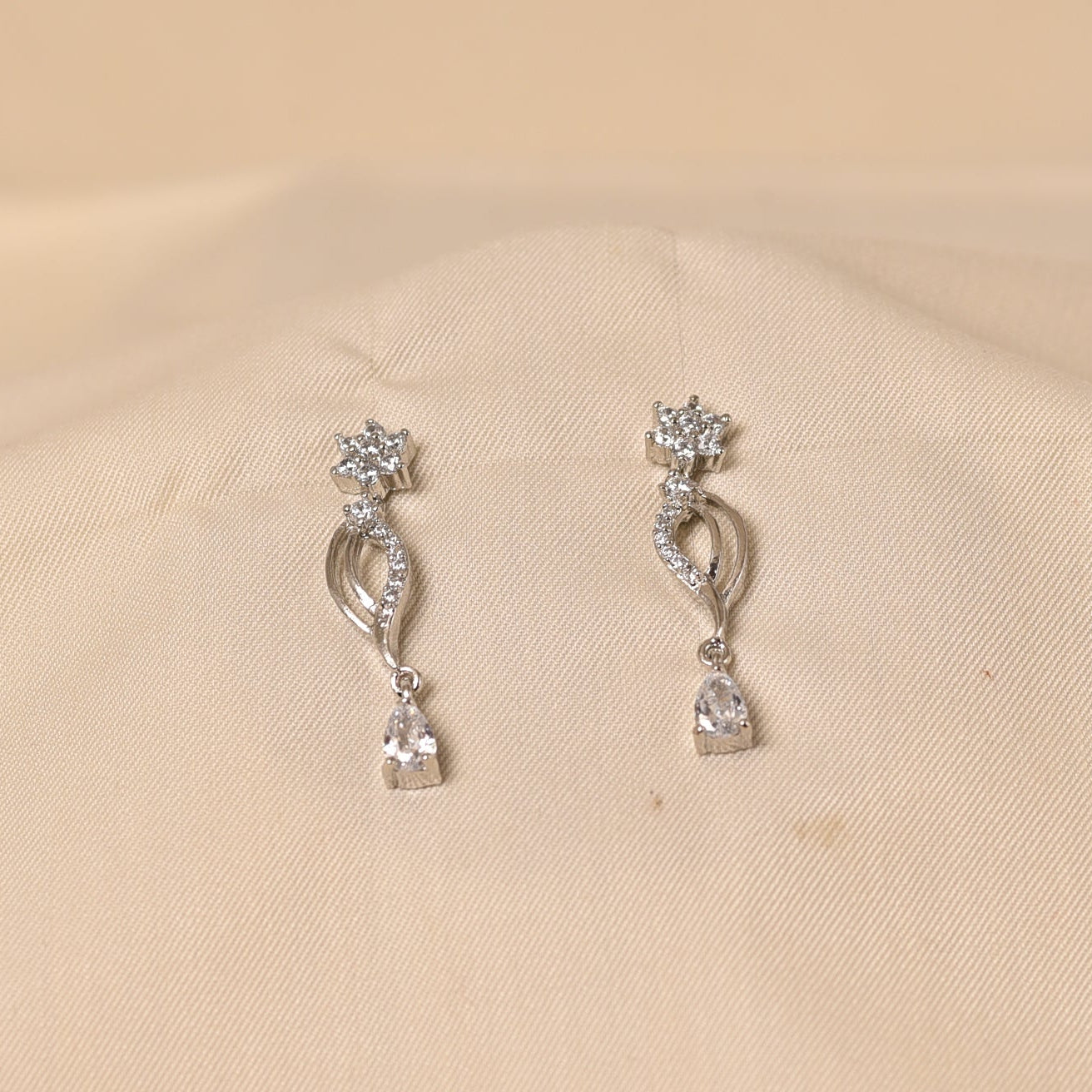 Sterling Silver Glow Necklace Set