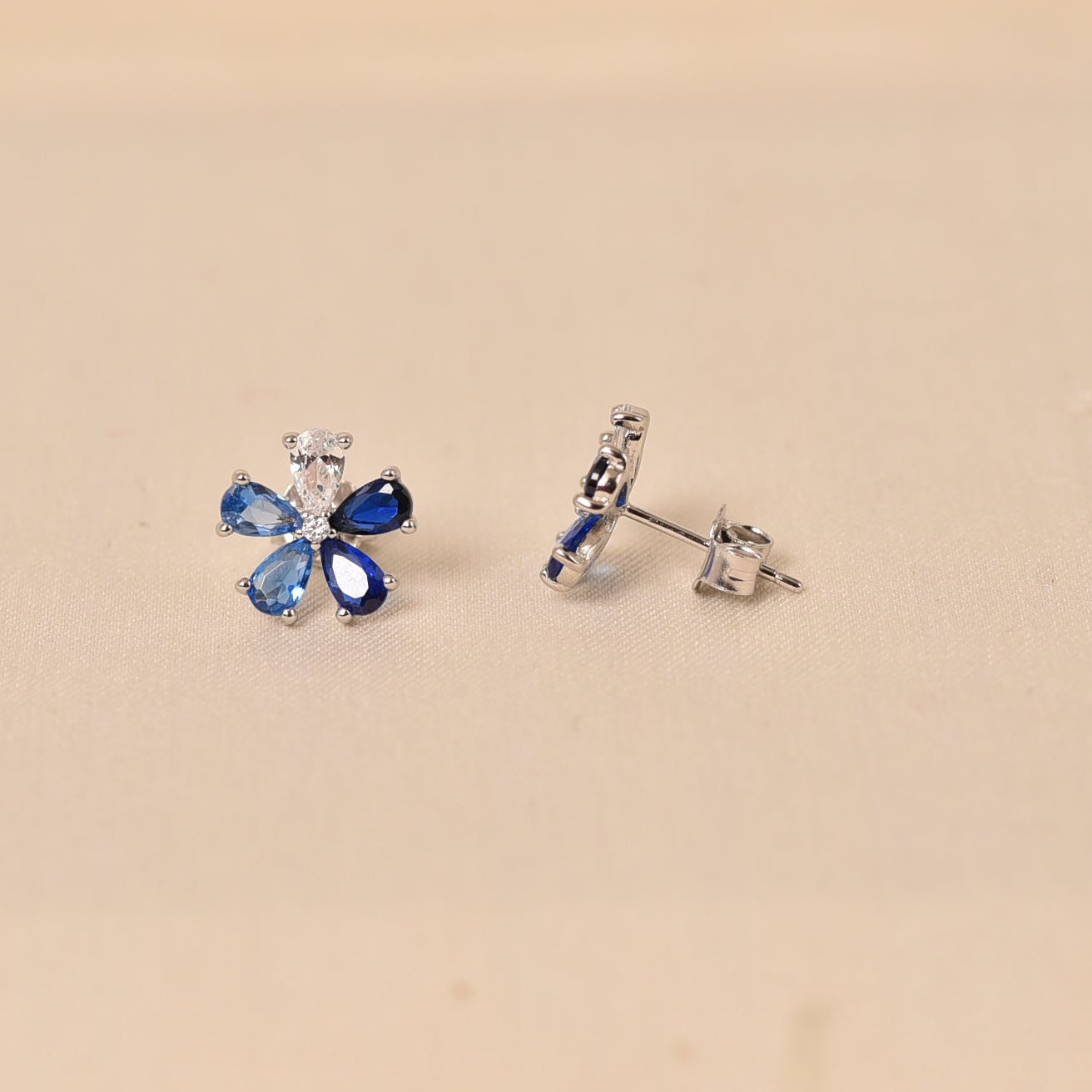 Rainbow Petal Earring - Blue