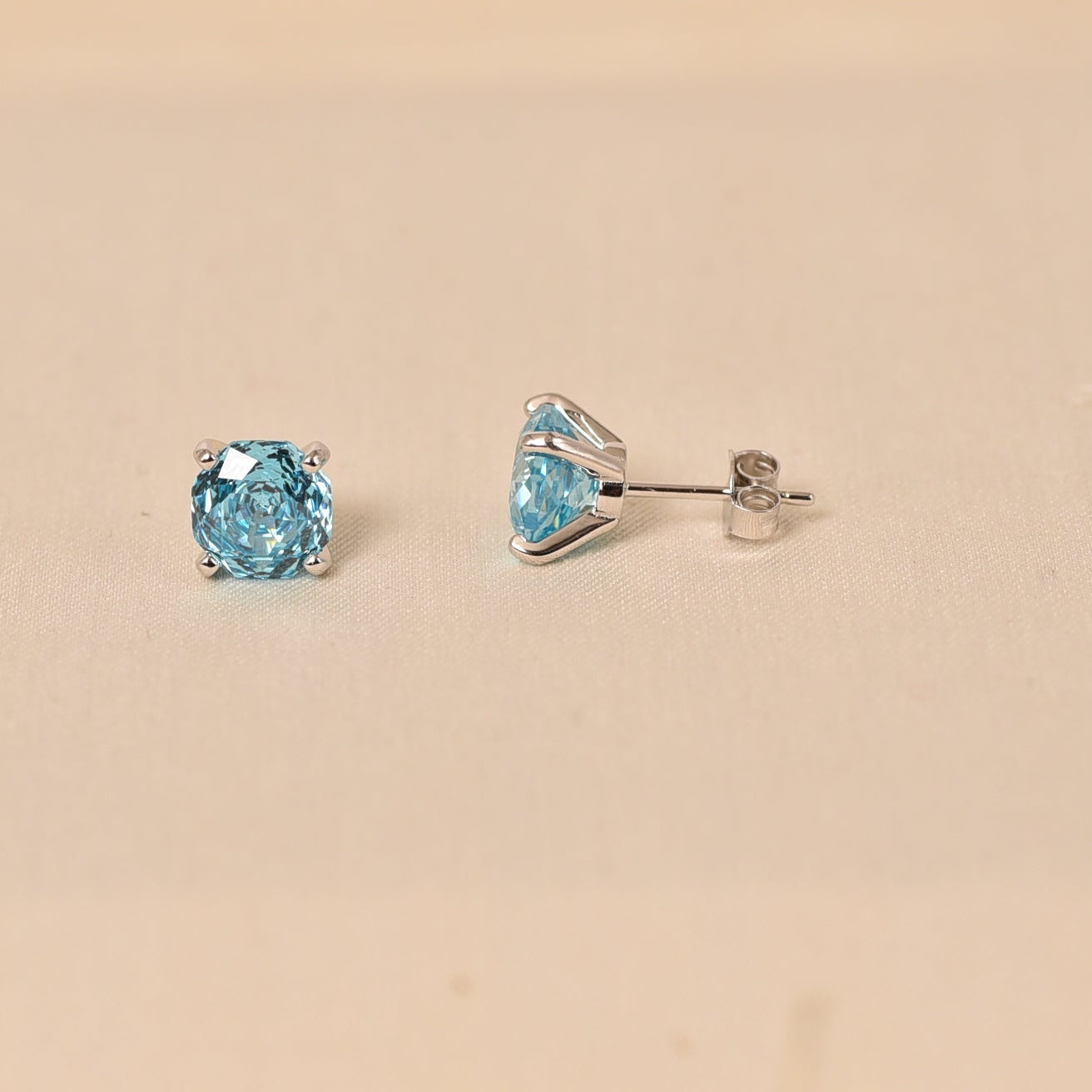 Silver Sterling Diamond Studs Earrings - Blue