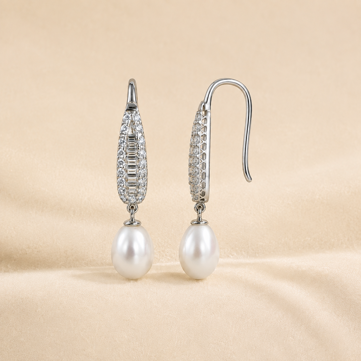 Pearl Lined Drop