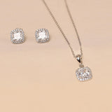 Nikki Pendant Set With Chain