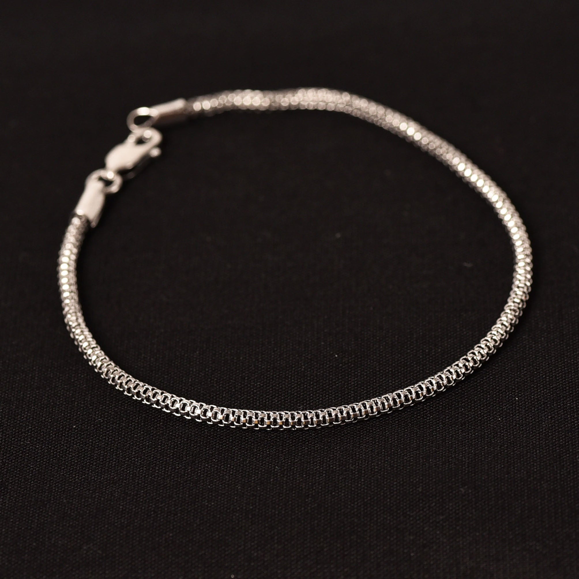 Tommy Round Bracelet