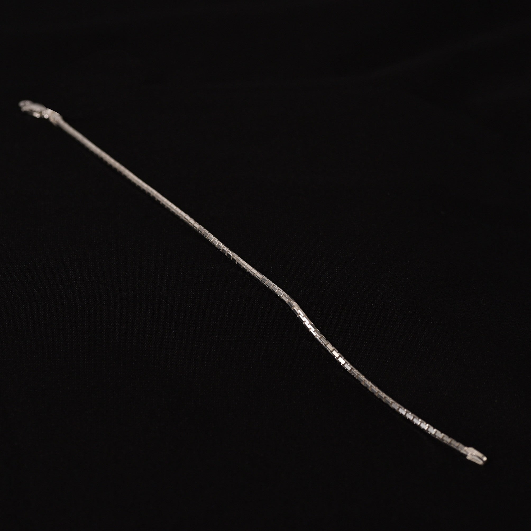MB02879SP75.jpg