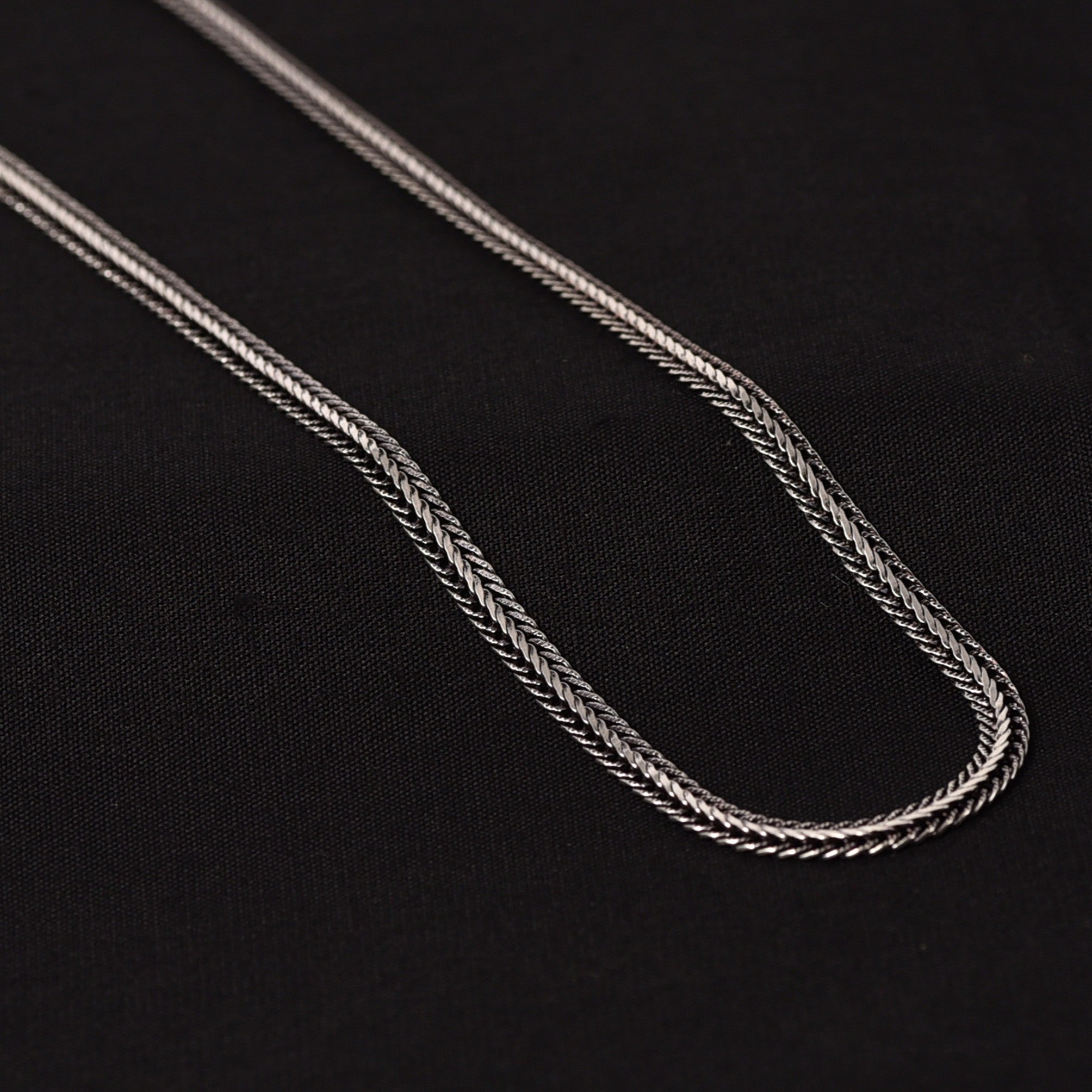 Oxidized Ameya Men's Chain
