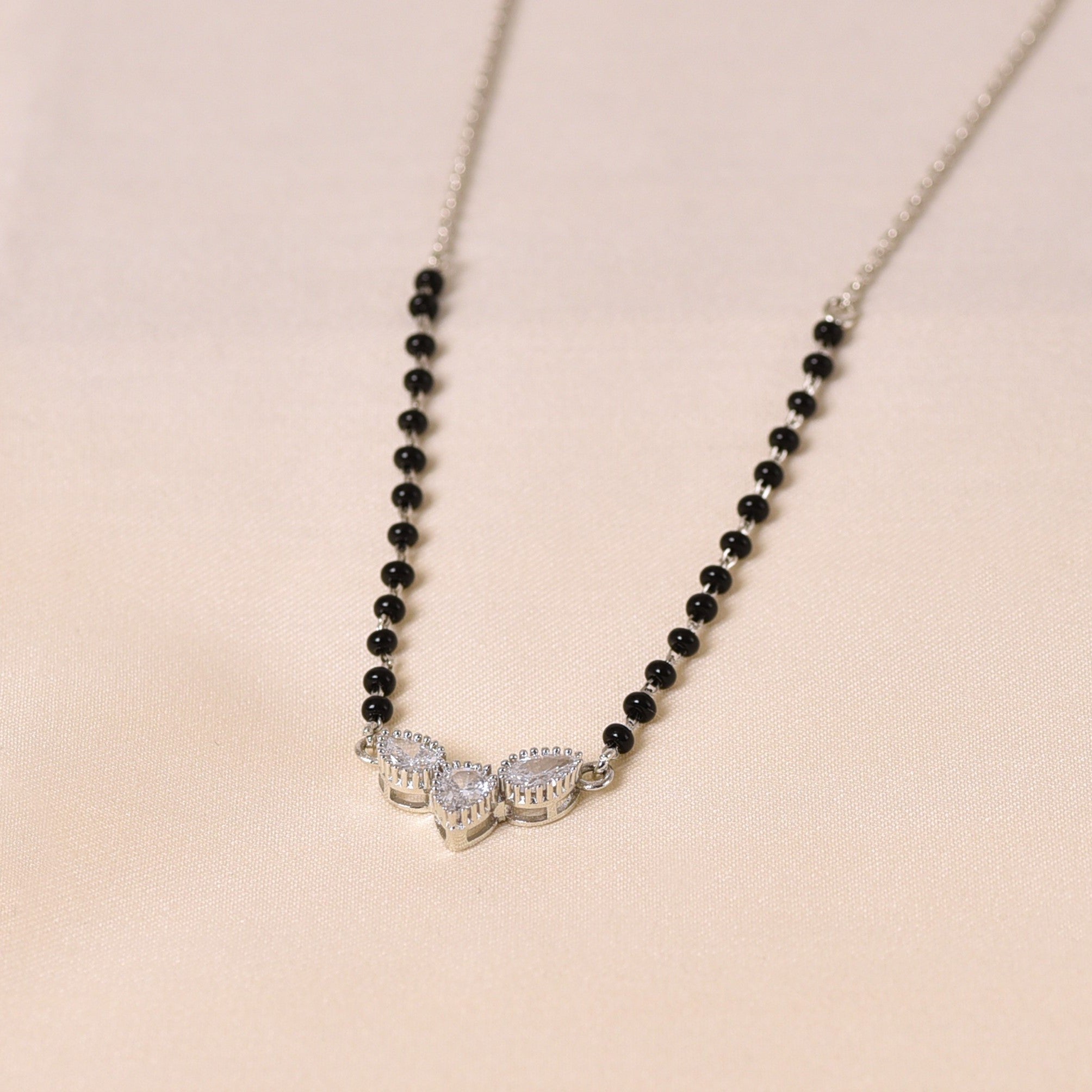 Glimmering Almond & Round Mangalsutra