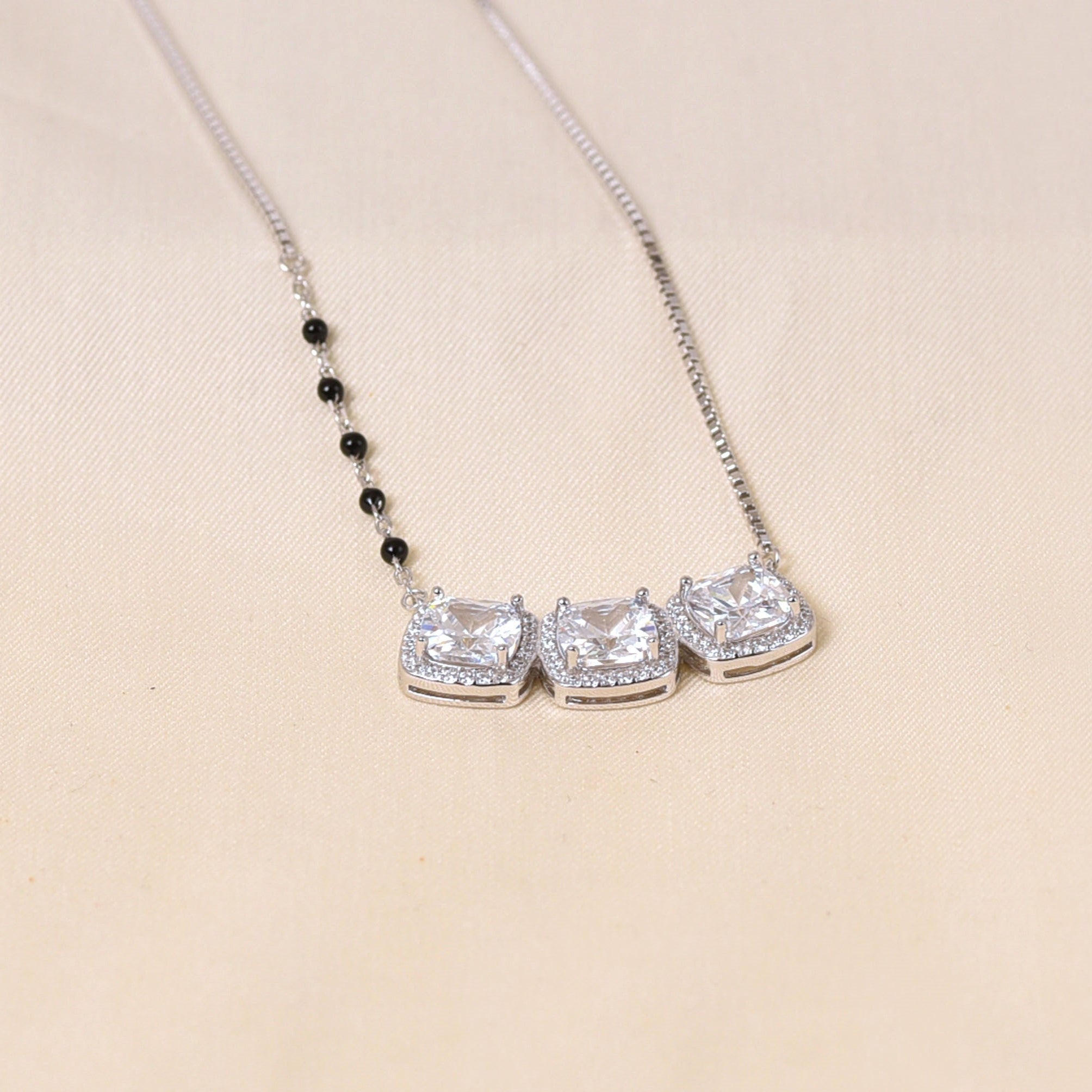 Silver Minimalistic Tretagonal Mangalsutra