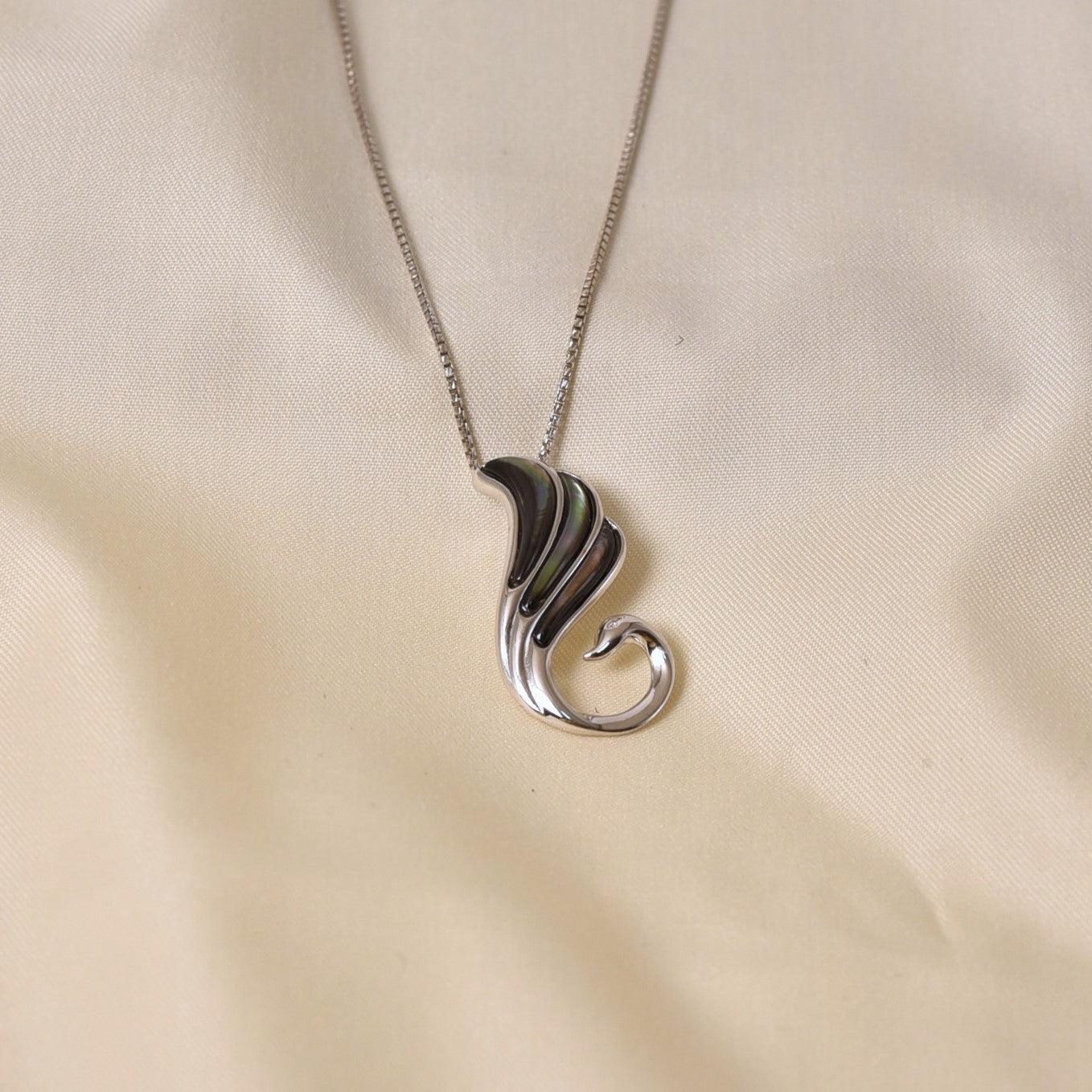 Swan MOP Necklace - Black