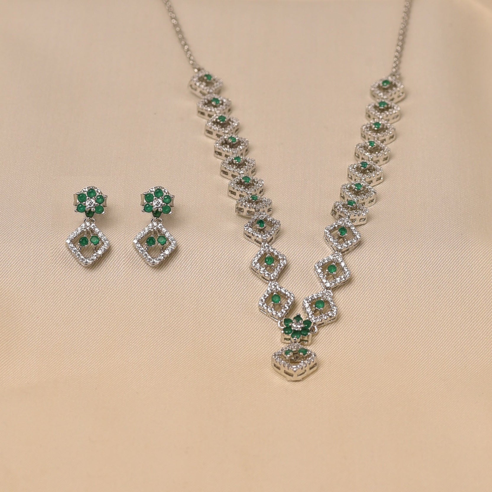 925 Sterling Silver Green Necklace  for Women - Elyta