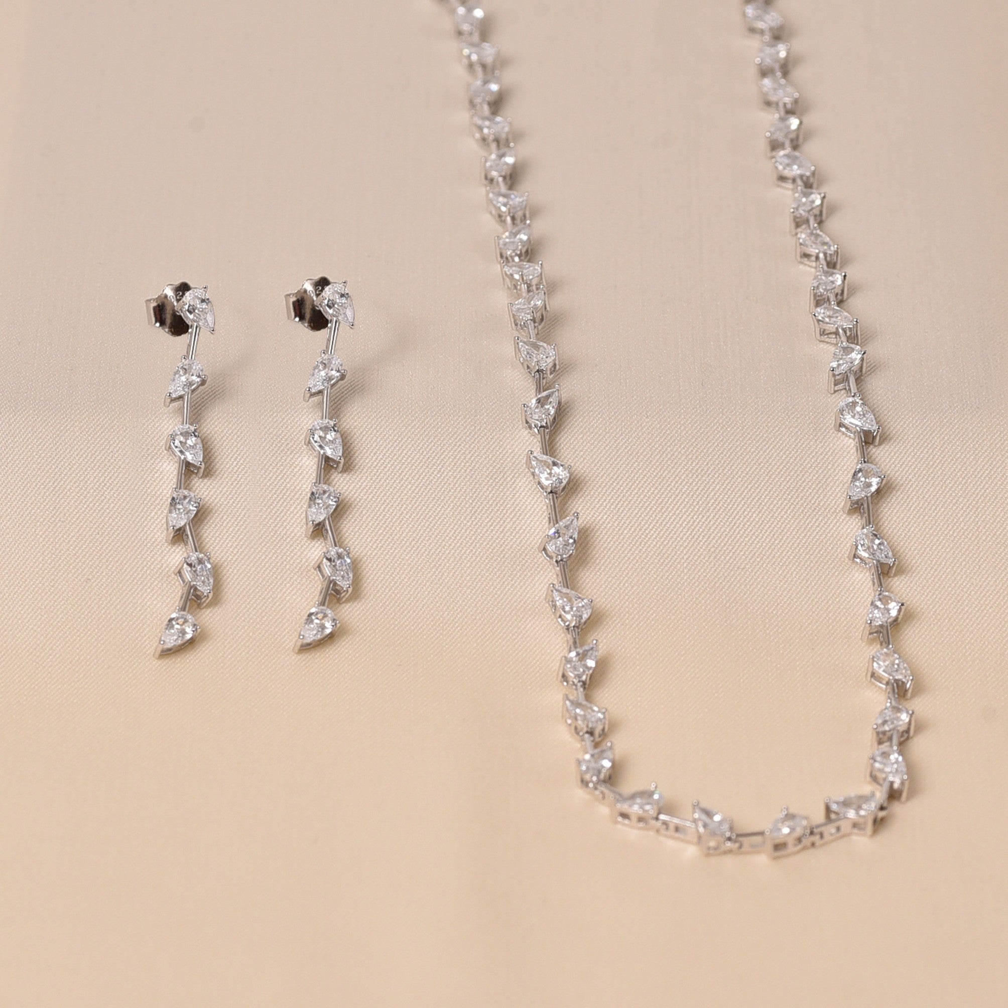 Simple Drop Necklace Set