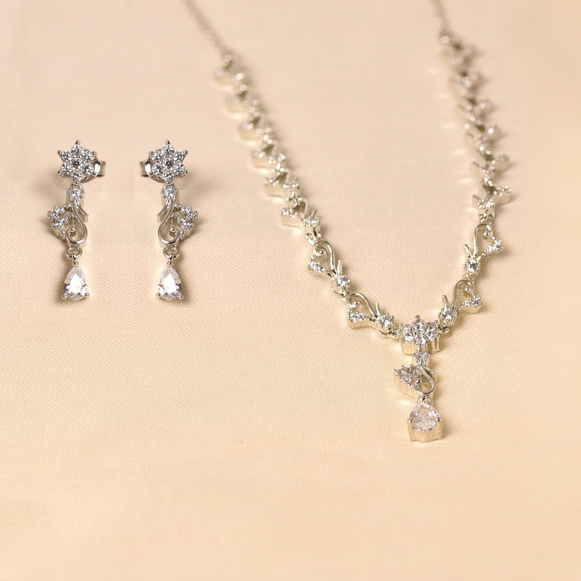 Silver Emilia Necklace  Set