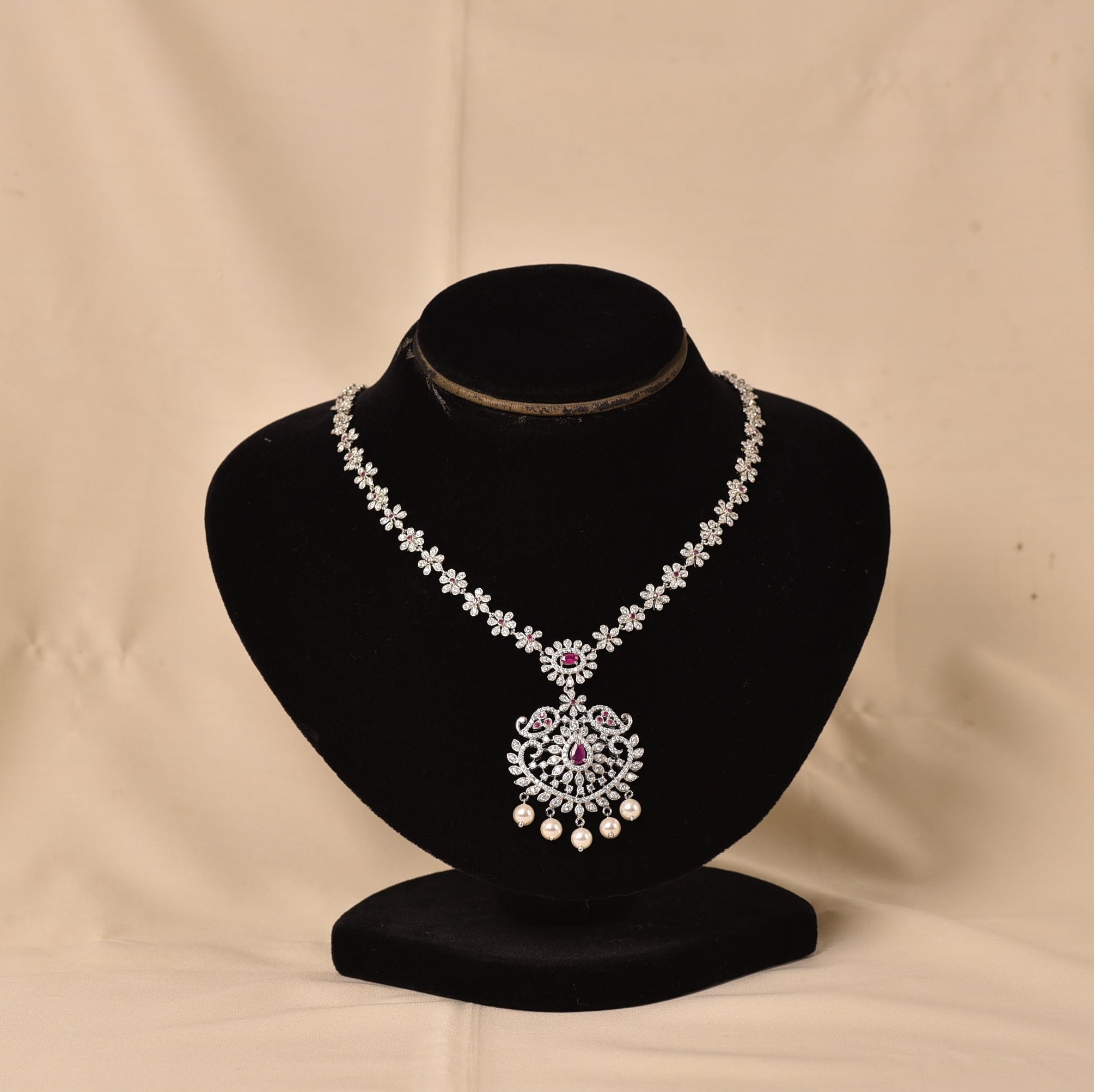 Sterling  Silver Query Pearl Haram - Pink
