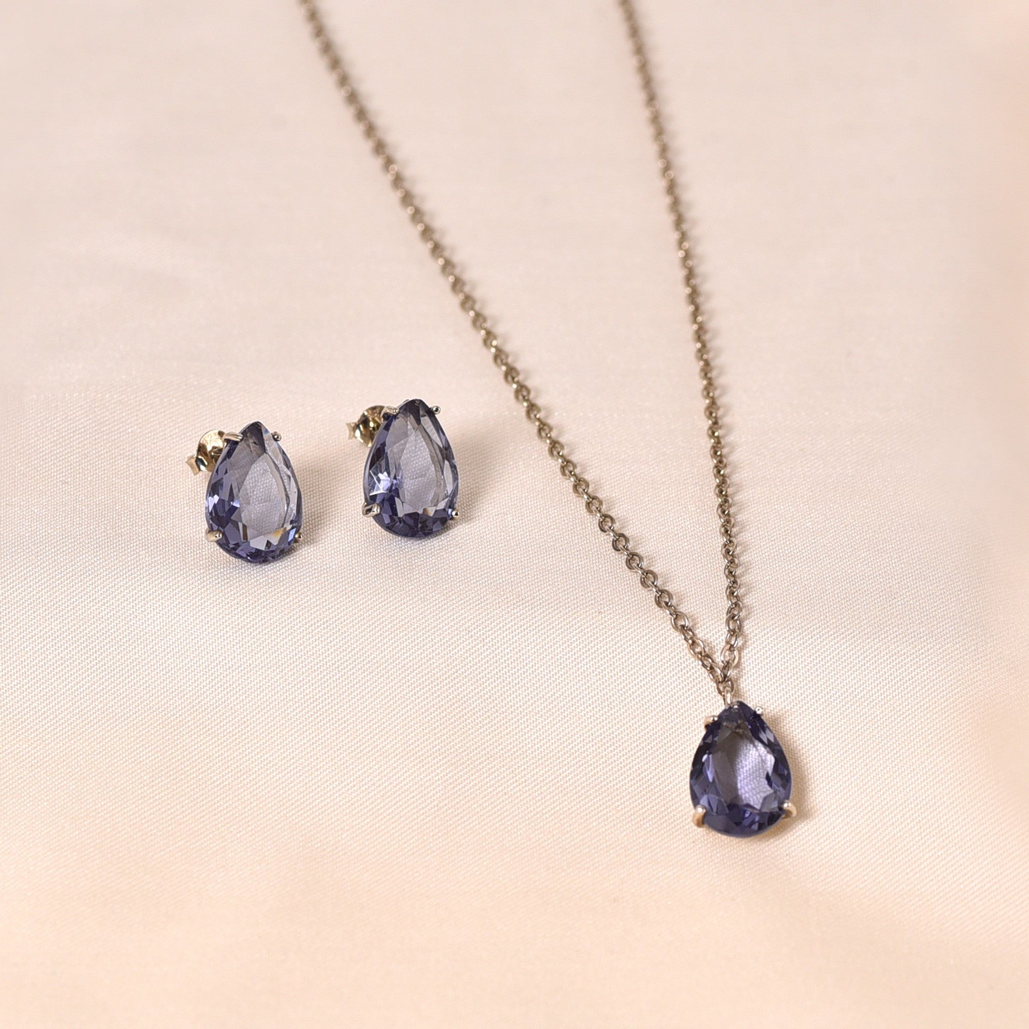 Glow Pendant Set with chain