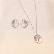 Whorl Pendant Set With Chain