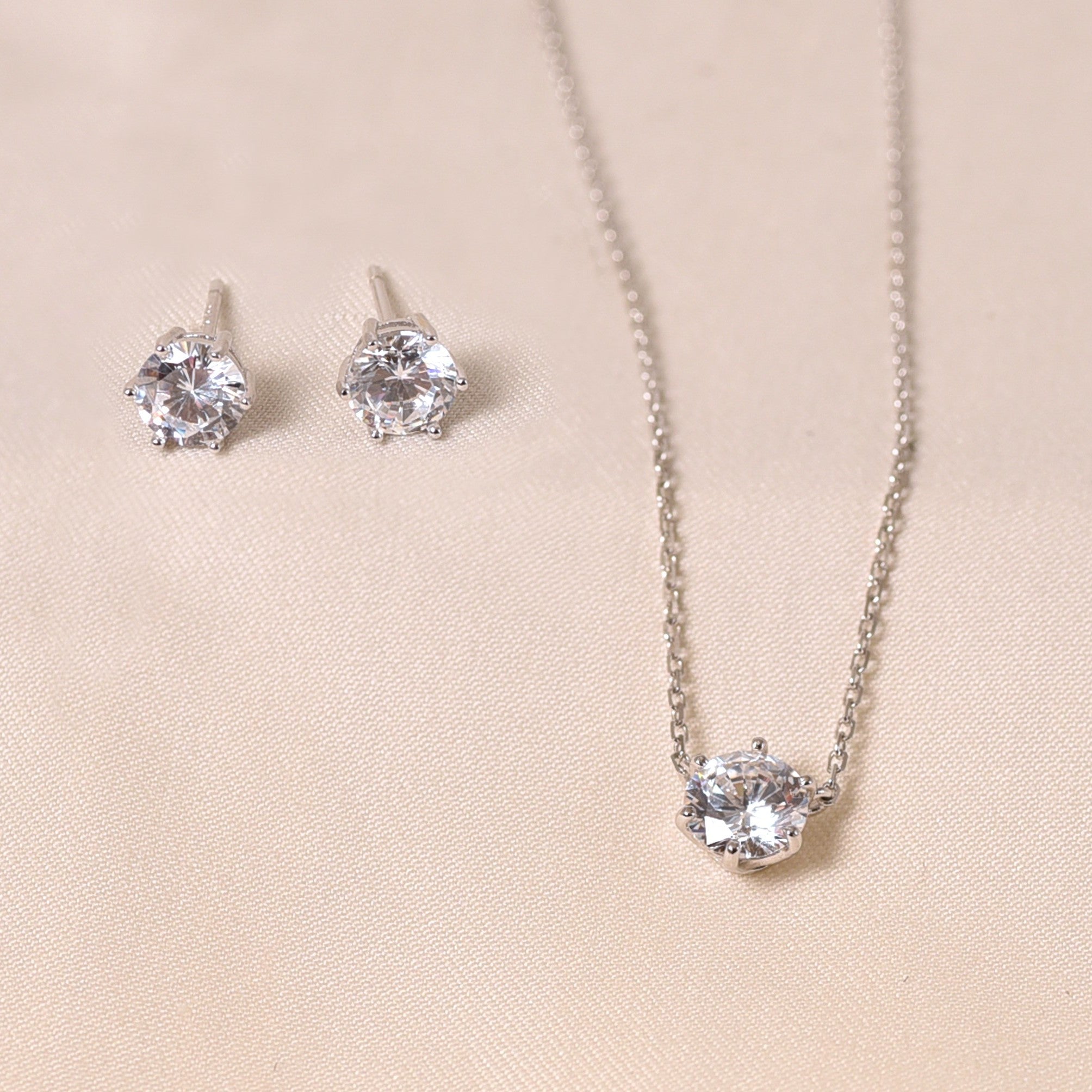 Silver Diamond Pendant Set With Chain