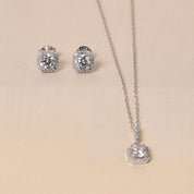 Rakul Pendant Set With Chain