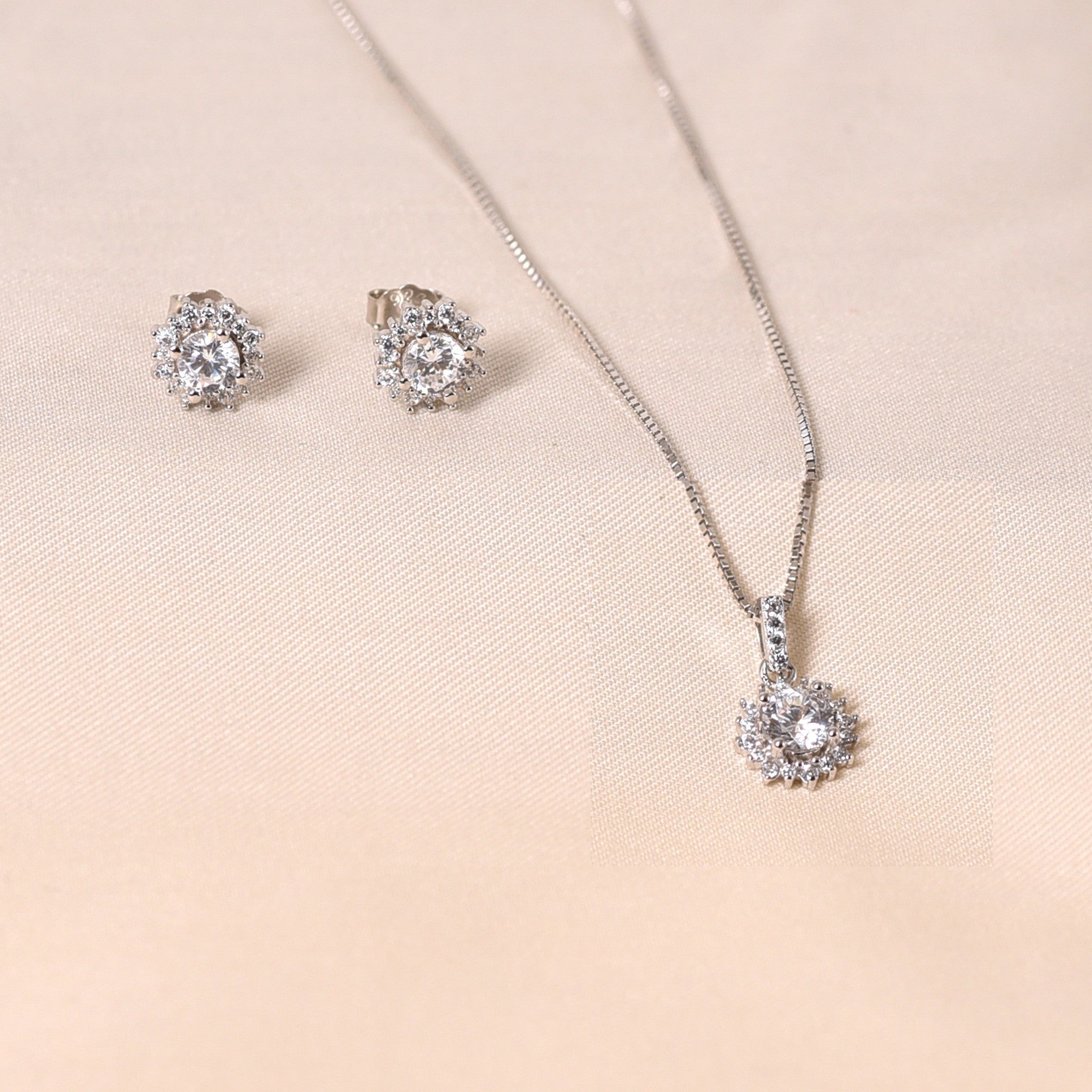 Julius Pendant Set Without Chain