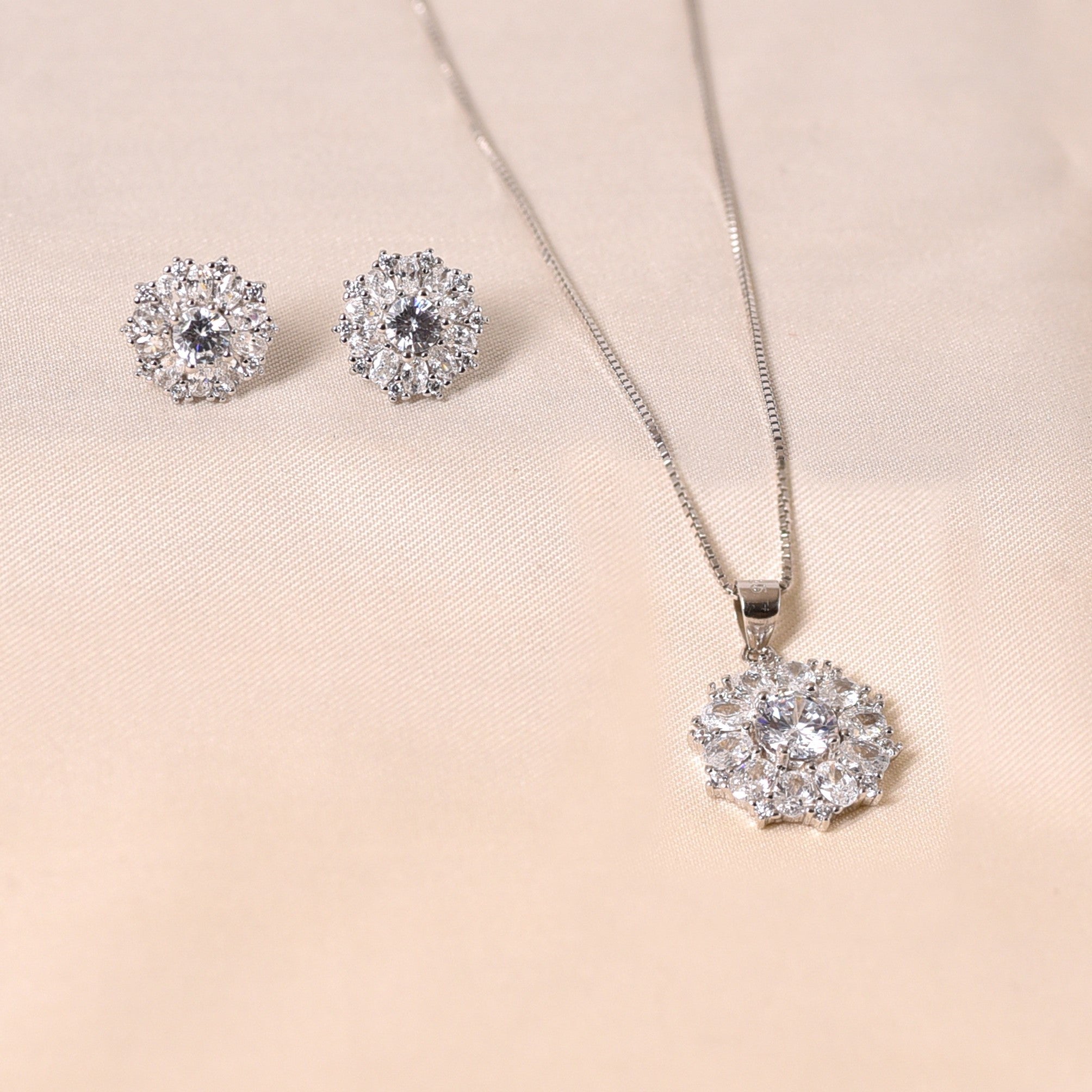 Sunflower Pendant Set Without Chain