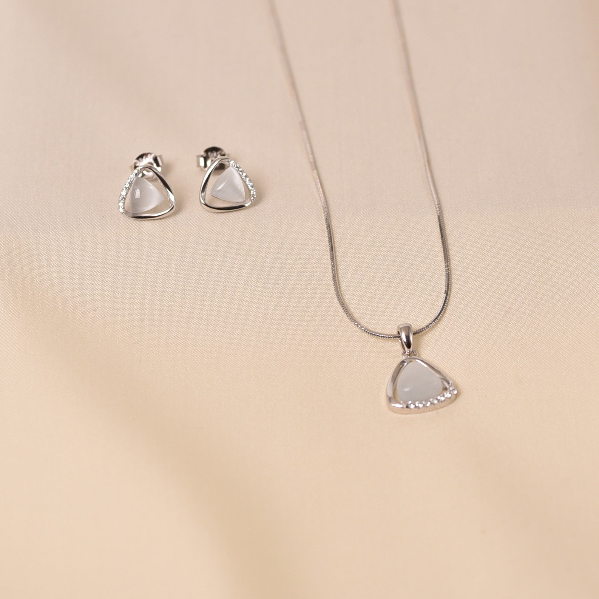 Angular MOP Pendant Set Without Chain