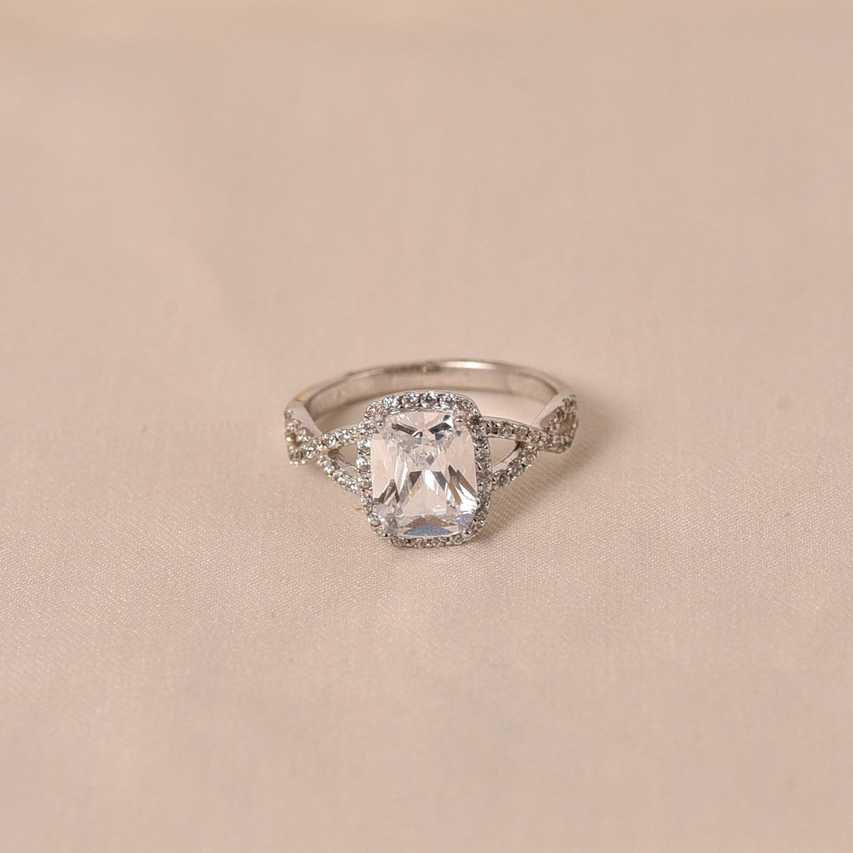 Standing Out Ring