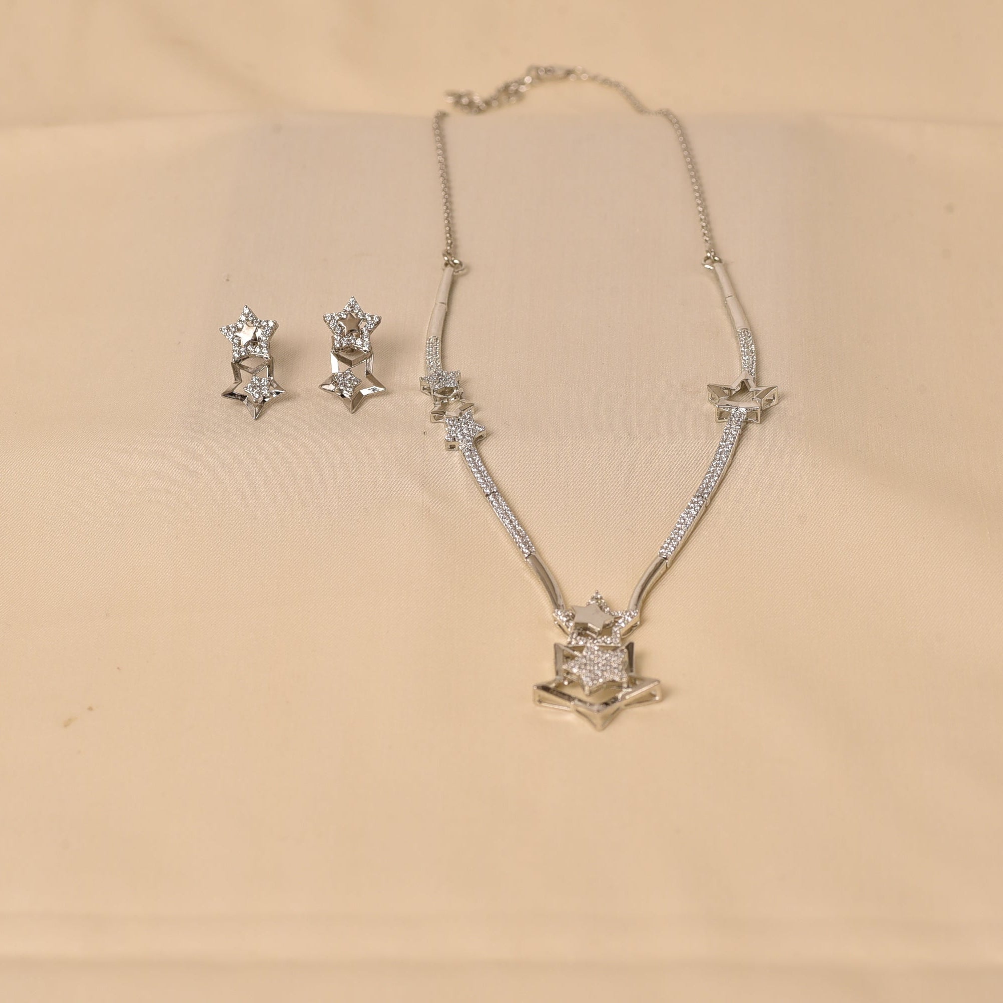 Handcrafted Silver Party wear Necklace set for women by Elyta