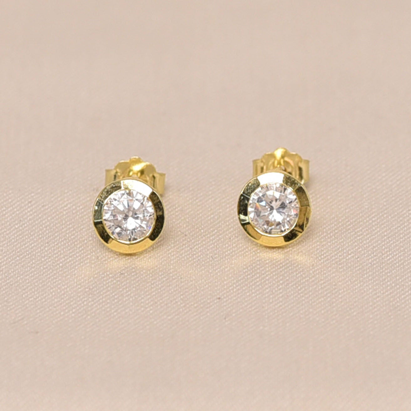 925 Sterling silver studs for Women- Elyta