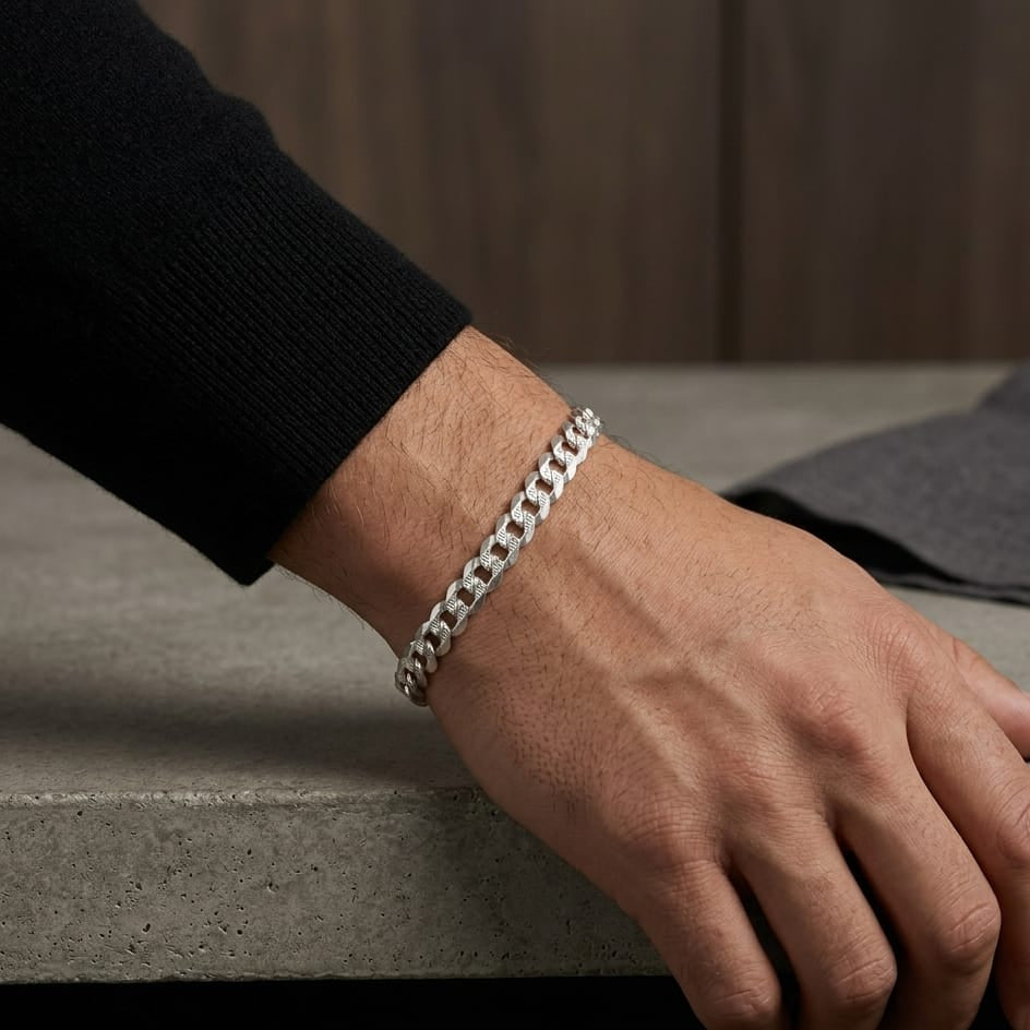 Silver Shahrukh Mens Bracelet - Medium