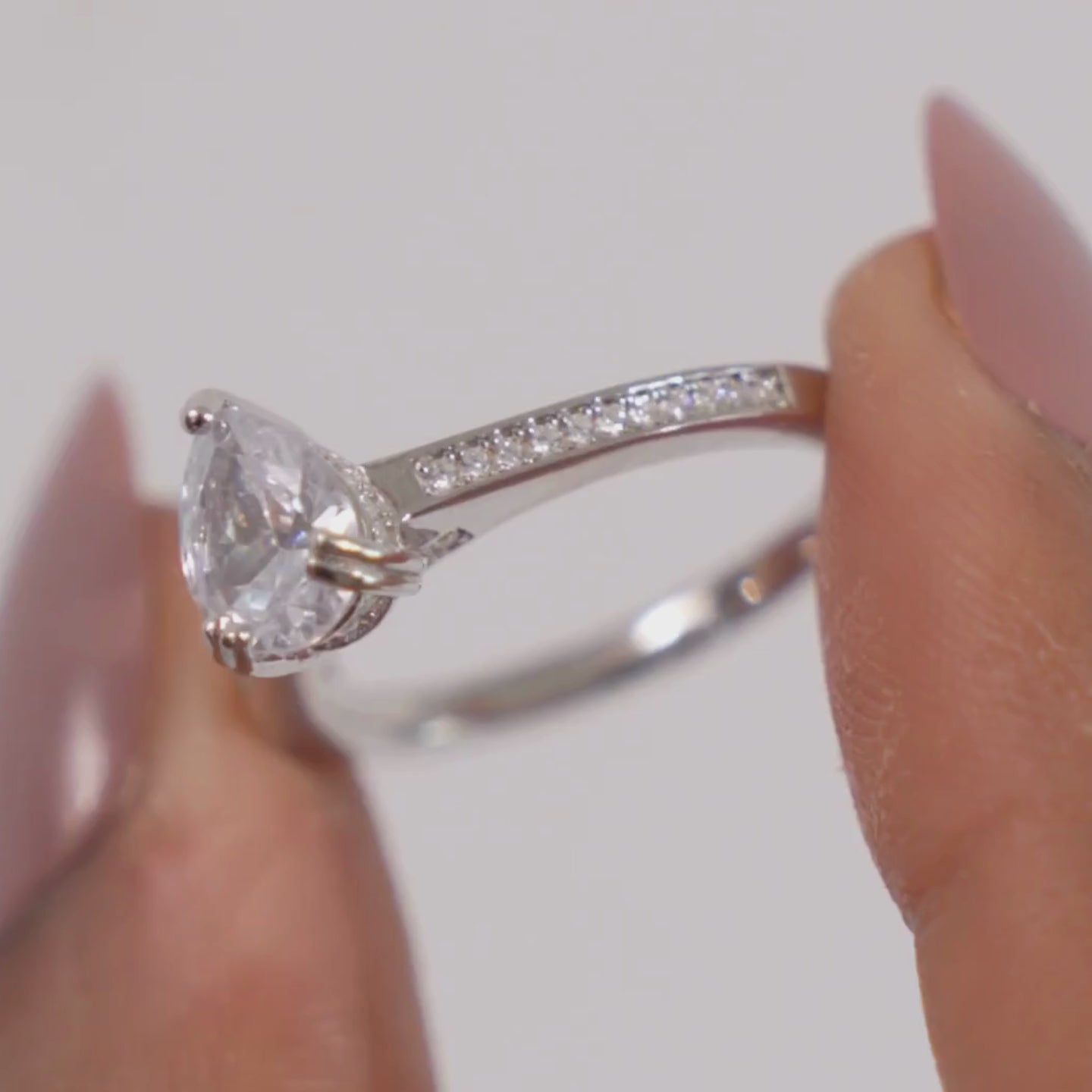Ujjaini Diamond Ring
